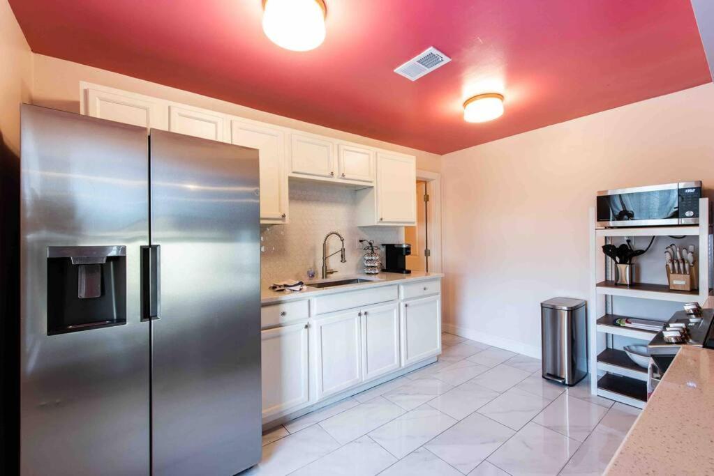 Blush And Bashful Germantown Two Bedroom Apartment ルイスビル エクステリア 写真