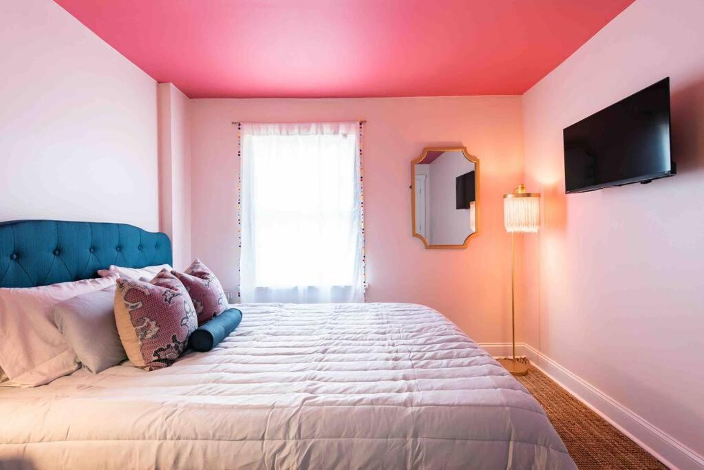 Blush And Bashful Germantown Two Bedroom Apartment ルイスビル エクステリア 写真