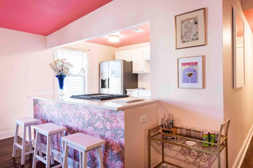 Blush And Bashful Germantown Two Bedroom Apartment ルイスビル エクステリア 写真